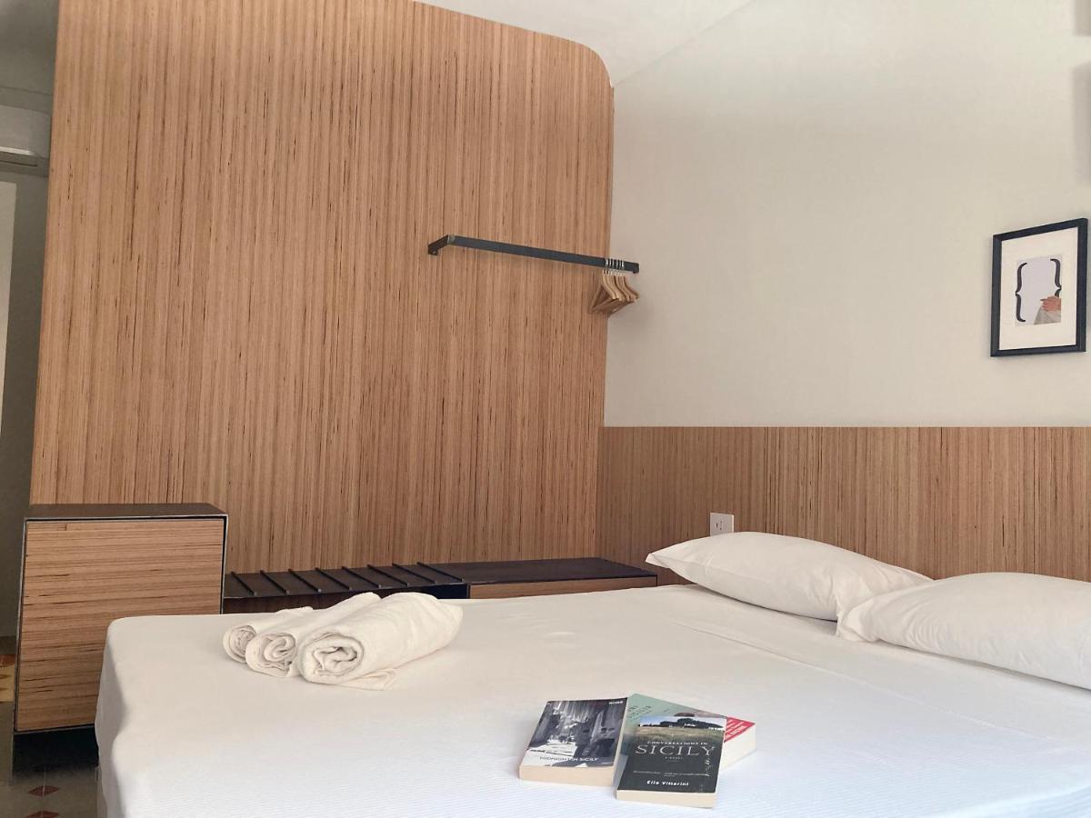 Sognalibro Bed And Books Bed & Breakfast Ragusa Dış mekan fotoğraf