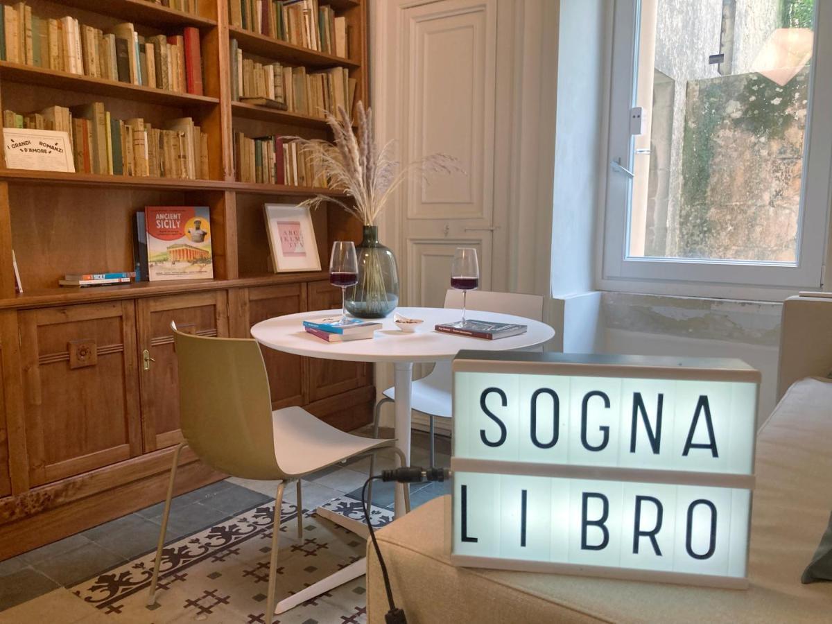 Sognalibro Bed And Books Bed & Breakfast Ragusa Dış mekan fotoğraf