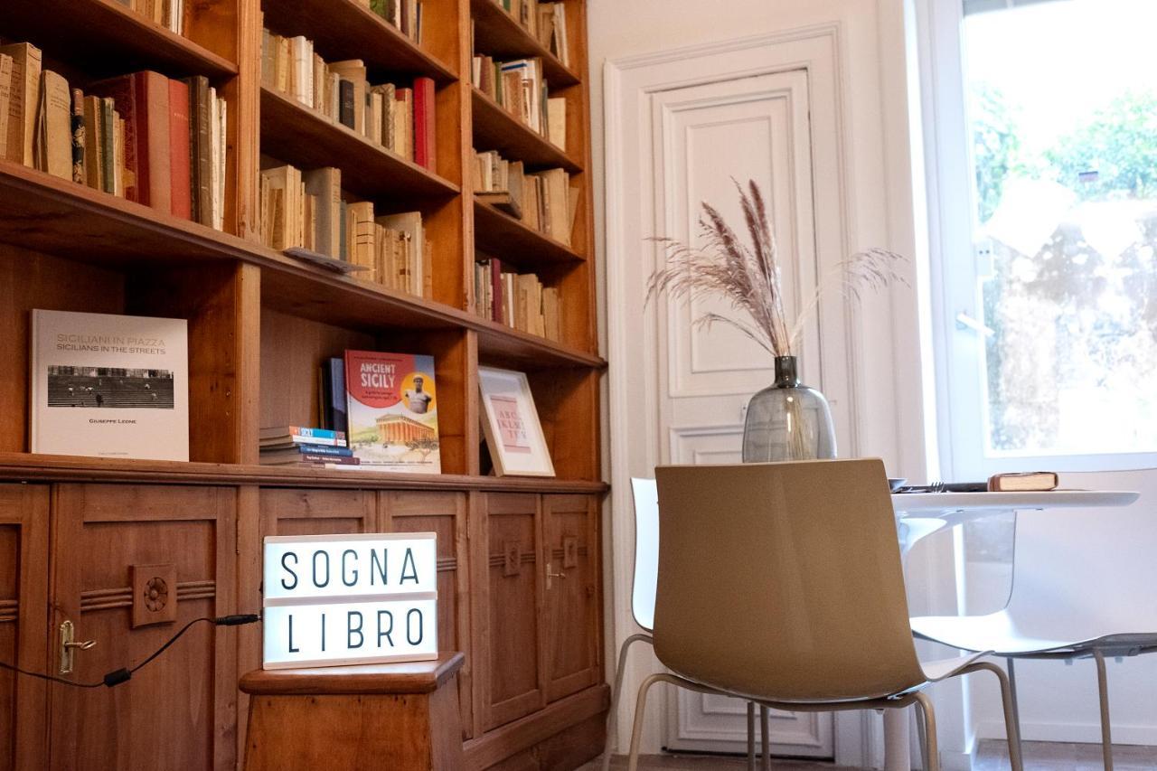 Sognalibro Bed And Books Bed & Breakfast Ragusa Dış mekan fotoğraf